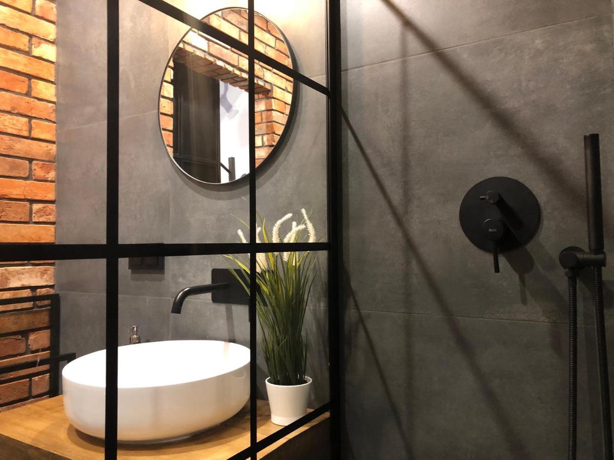 Loft Apartment Browary Warszawskie Varşovia Exterior foto
